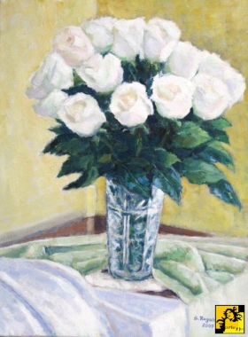 Białe róże w wazonie